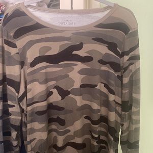 Torrid Camo 3/4 sleeve top